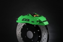Přední brzdový kit D2 Racing pro Proton Savvy 1.3 (05-11), 6-pístkové brzdiče verze Sport, pevné kotouče 286x26mm
