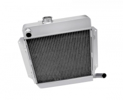 Hlinikový závodní chladič Jap Parts BMW E10 2002 / 1802 / 1602 / 1600 / 1502 TII/Turbo manuál (66-77)
