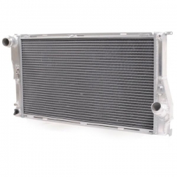 Hlinikový závodní chladič Jap Parts BMW E89 Z4 28i/35 (09-12) / E84 X1 28i/28ix/35ix N54/N55 (09-12)