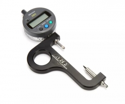 Digitální měřící přístroj pro ojniční šrouby ARP Connecting Rod Bolt Stretch Gauge