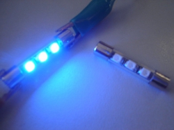 Sufitová žárovka Vanity 3x SMD 31mm modrá