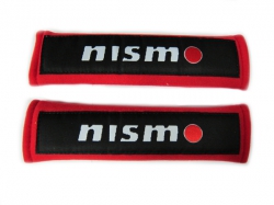 Návleky na bezpečnostní pásy s nápisem Nismo - červené