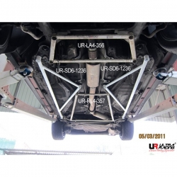 Rozpěrná tyč Ultra Racing Volvo 850 turbo - zadní spodní H výztuha