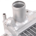 Hlinikový závodní chladič Jap Parts Land Rover Freelander 1.8/2.5 benzín + 2.0 TD4 turbo diesel (00-06)